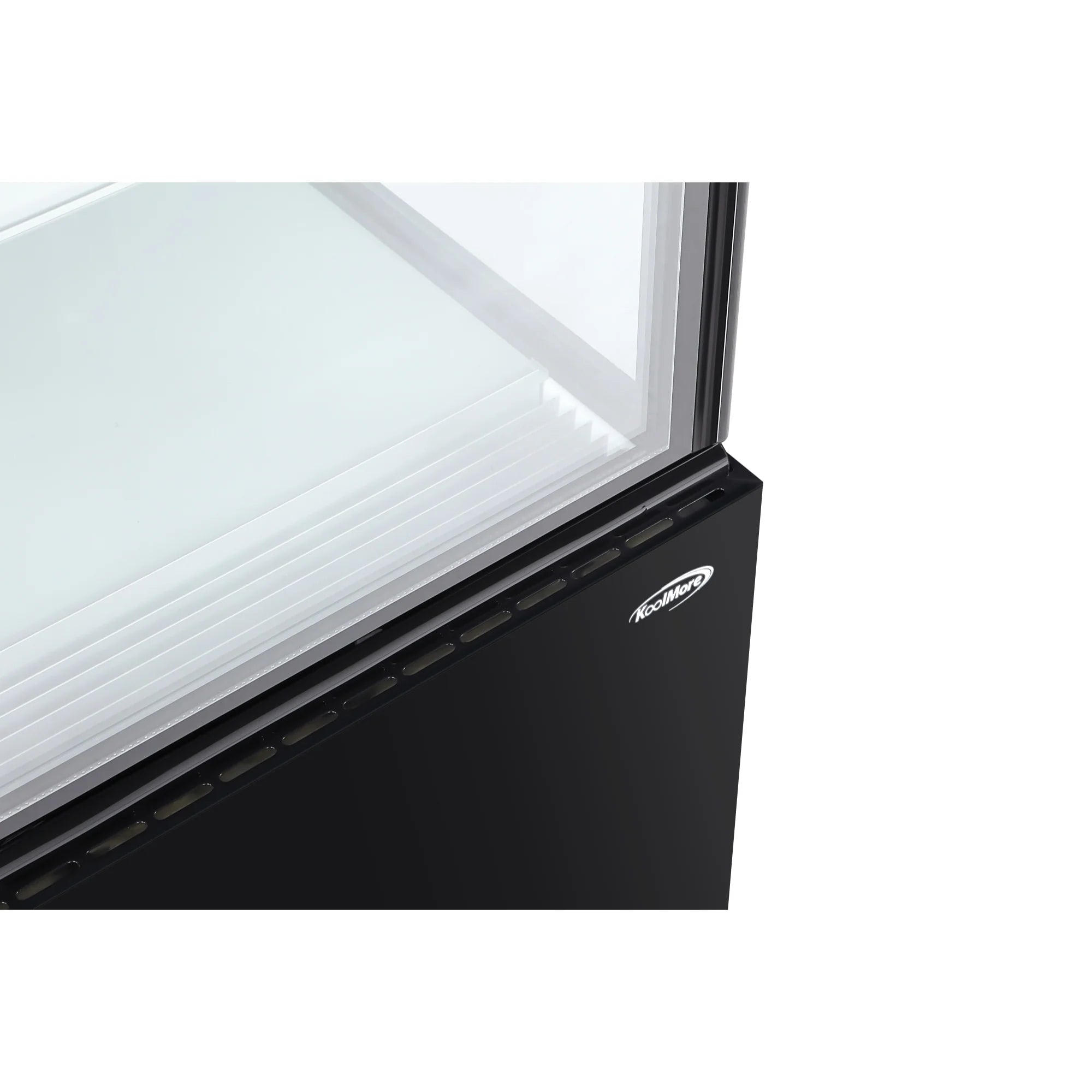 Koolmore KM-CDHF-17C | 60" Wide Refrigerated Bakery Display Case