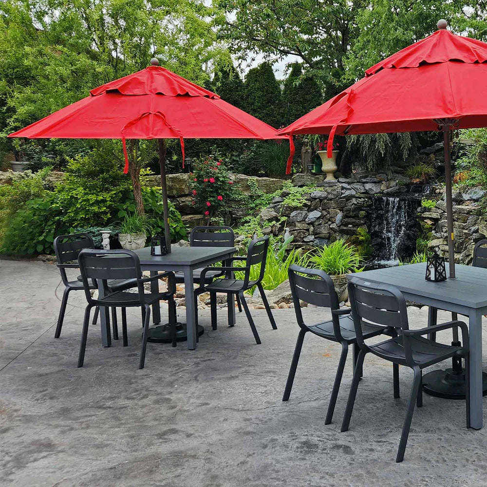 Grosfillex 7.5 ft Windmaster Fiberglass Umbrella