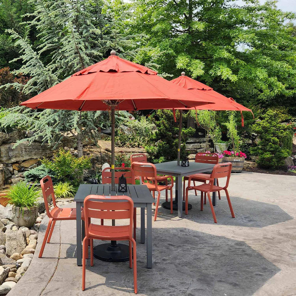 Grosfillex 7.5 ft Windmaster Fiberglass Umbrella