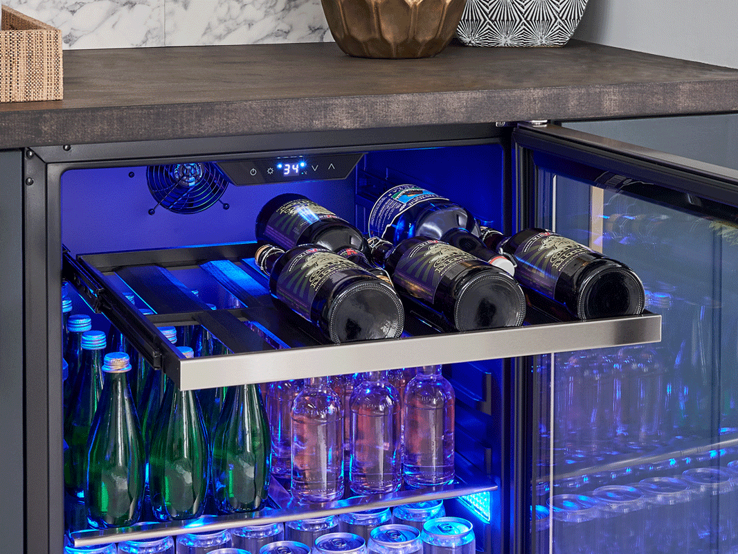 Zephyr - 24" Wide | ADA Compliant | Single Zone | 112 Can/7 Bottle Beverage Fridge