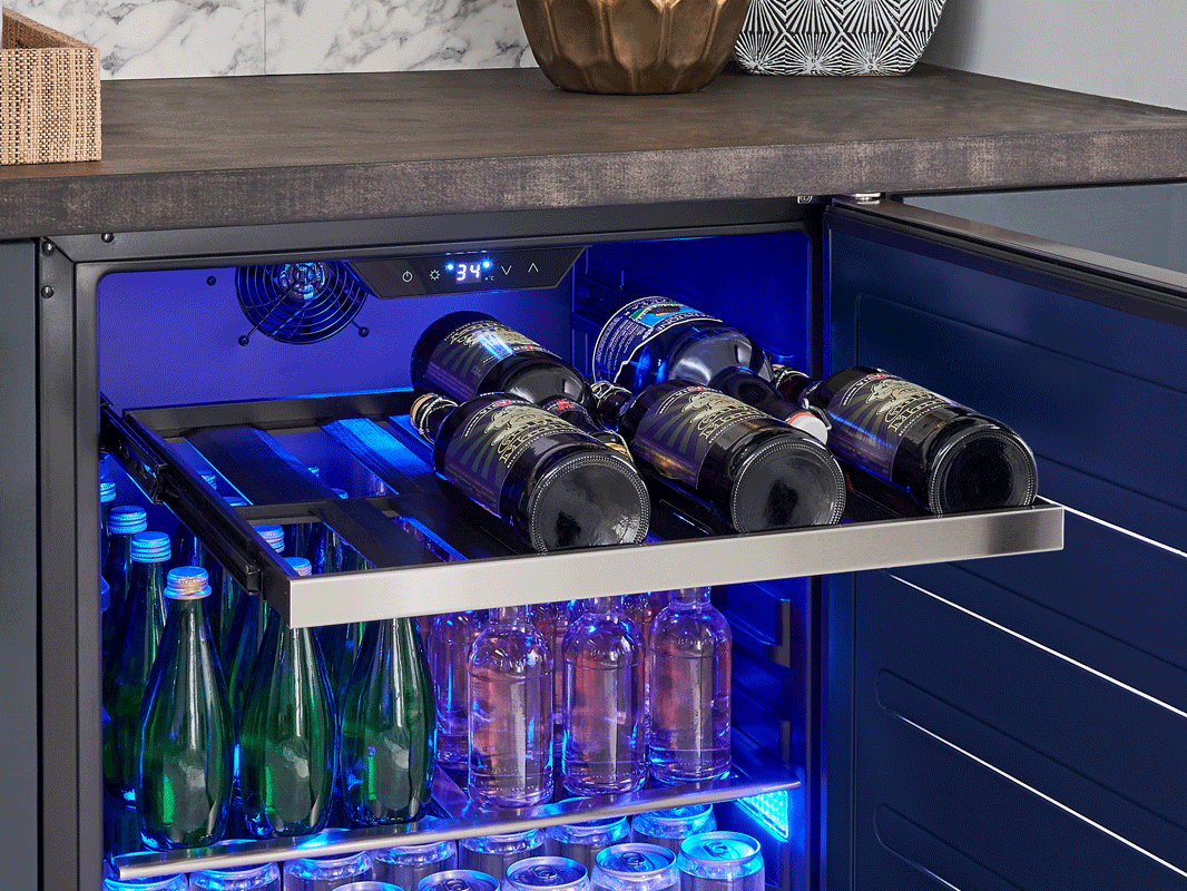 Zephyr - 24" Wide | ADA Compliant | Single Zone | 112 Can/7 Bottle Beverage Fridge